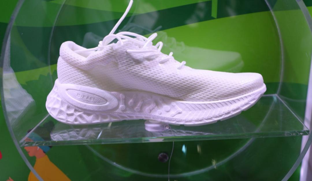 TPU的成型设备与技术要求_成型设备工作原理_成型设备是什么